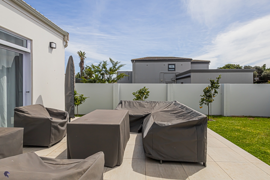 6 Bedroom Property for Sale in Country Club Western Cape